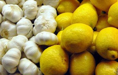Лимон и чеснок – лучшие продукты для снижения холестерина