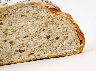 Подсушенный белый хлеб